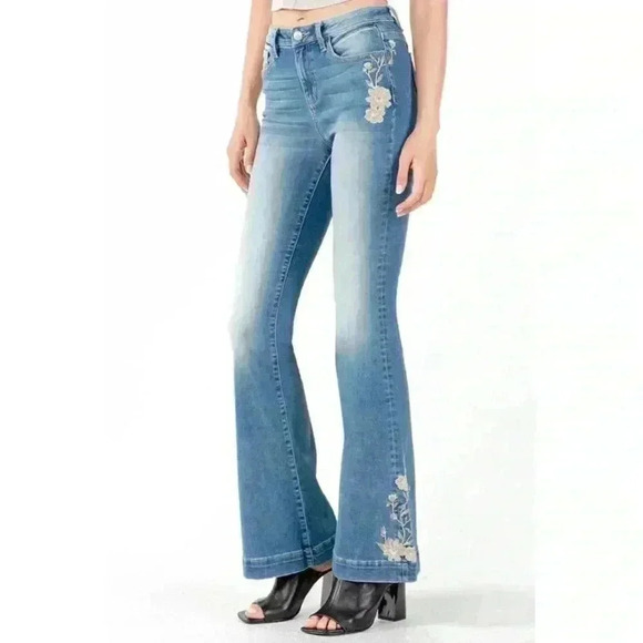 Miss Me High-Rise Flare w Floral Embroidery #H38519H, size 25, 34” inseam, NWT - Picture 1 of 12